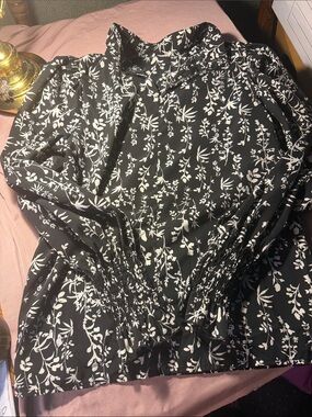 Men's Black Floral Button-Up Shirt